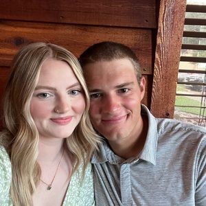 Meet your Posher, Chloe